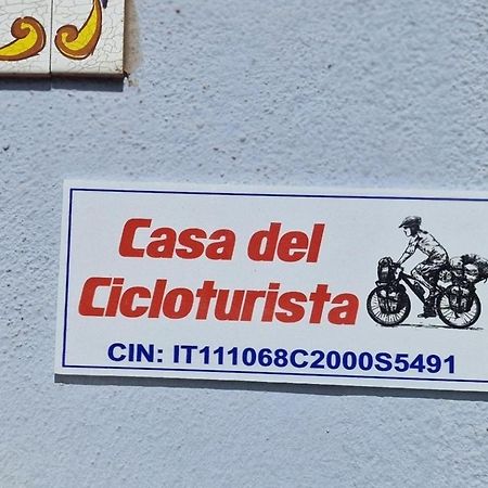 Casa Del Cicloturista Lägenhet Santadi Exteriör bild