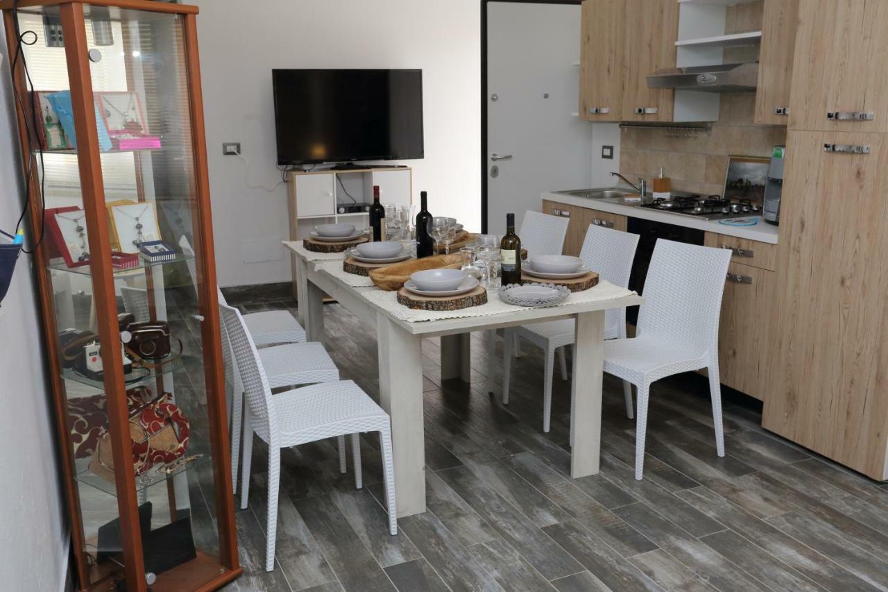 Casa Del Cicloturista Lägenhet Santadi Exteriör bild