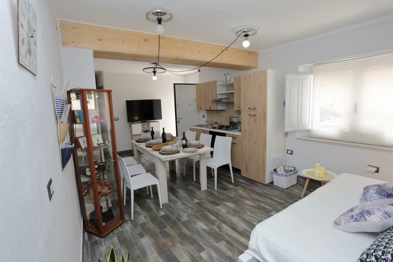 Casa Del Cicloturista Lägenhet Santadi Exteriör bild