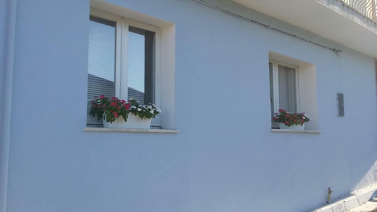 Casa Del Cicloturista Lägenhet Santadi Exteriör bild