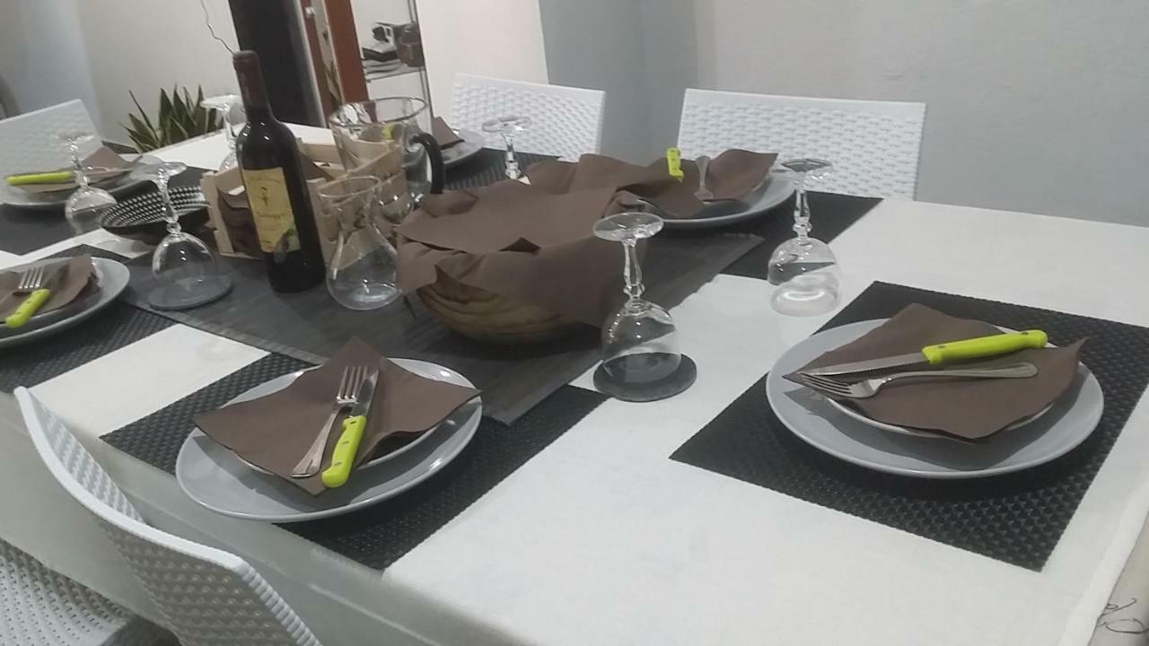 Casa Del Cicloturista Lägenhet Santadi Exteriör bild